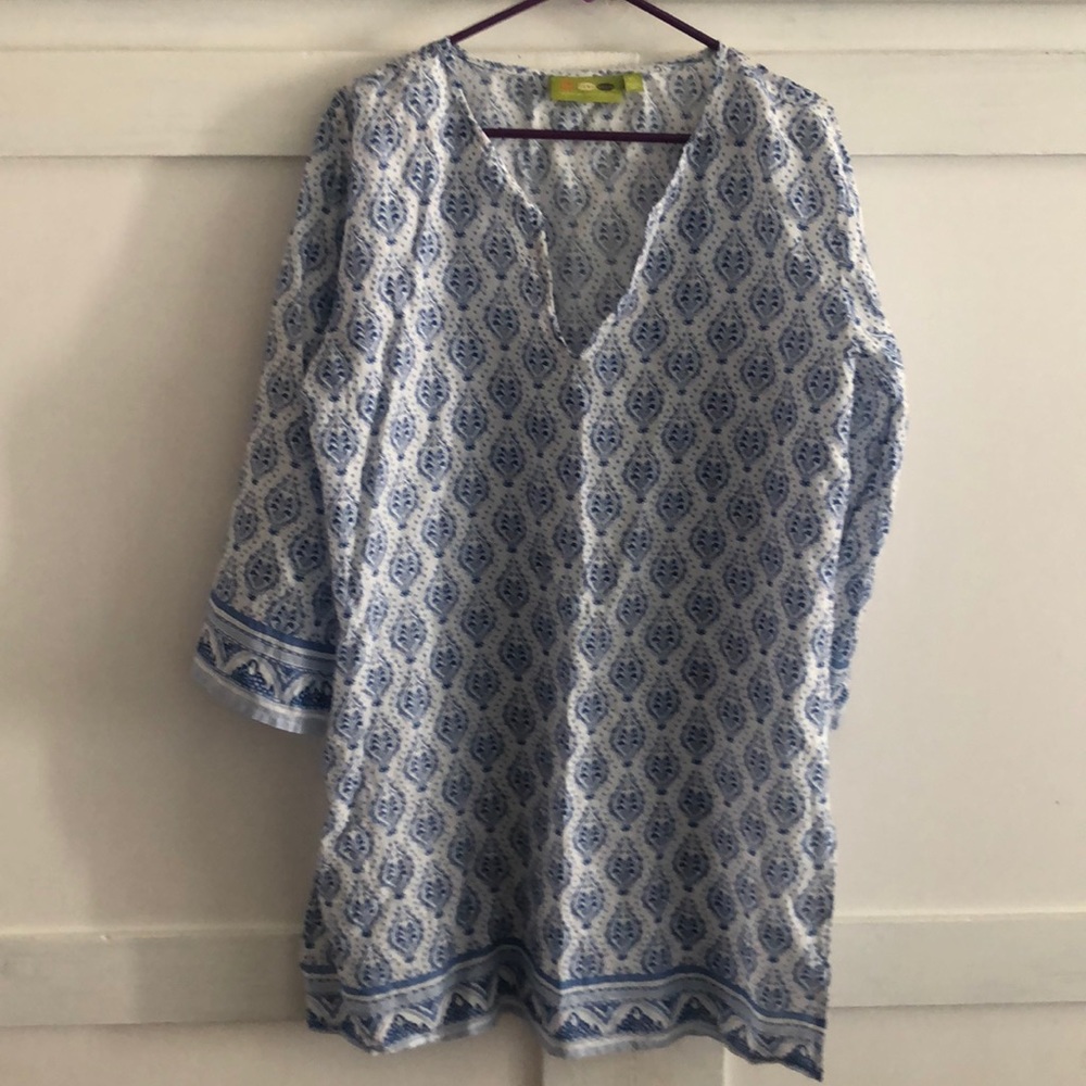Long and Light Weight Women Top